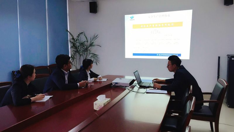 针对成人高考备考的难度，以下是一些有效的复习方法：